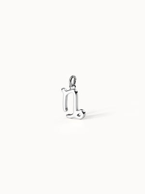 Steinbock Zodiac Charm aus nickelfreiem, poliertem Silber – minimalistisch und elegant, PURELEI Signature.