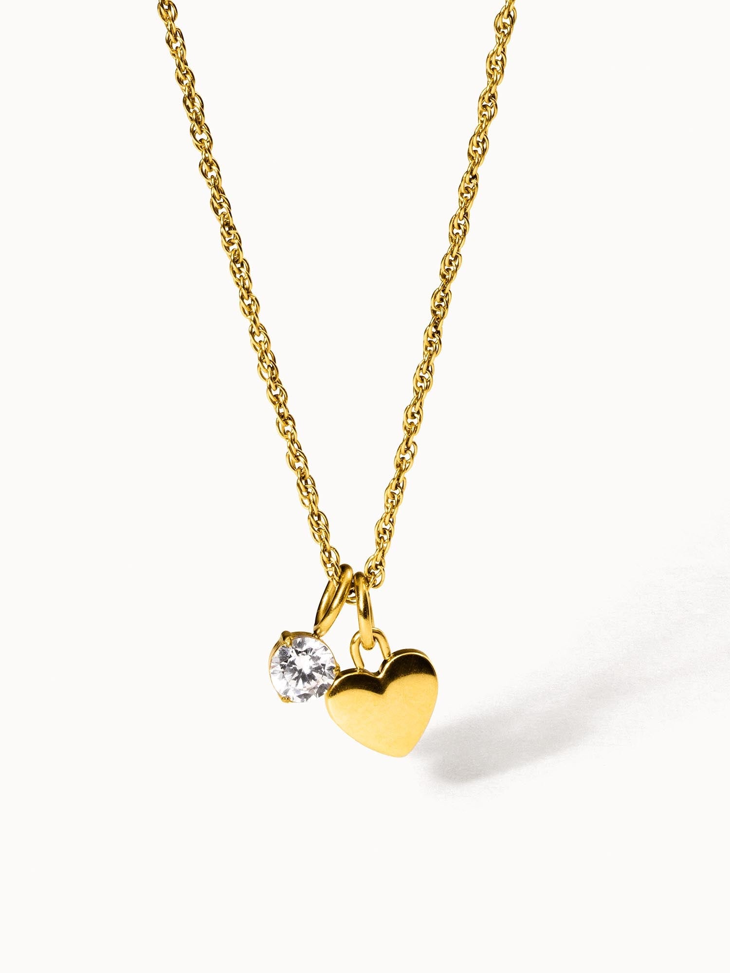 PURELEI Brave Kette aus 18K Gold mit Herz- und weißem Zirkonia-Anhänger, elegant, feminine Leichtigkeit.