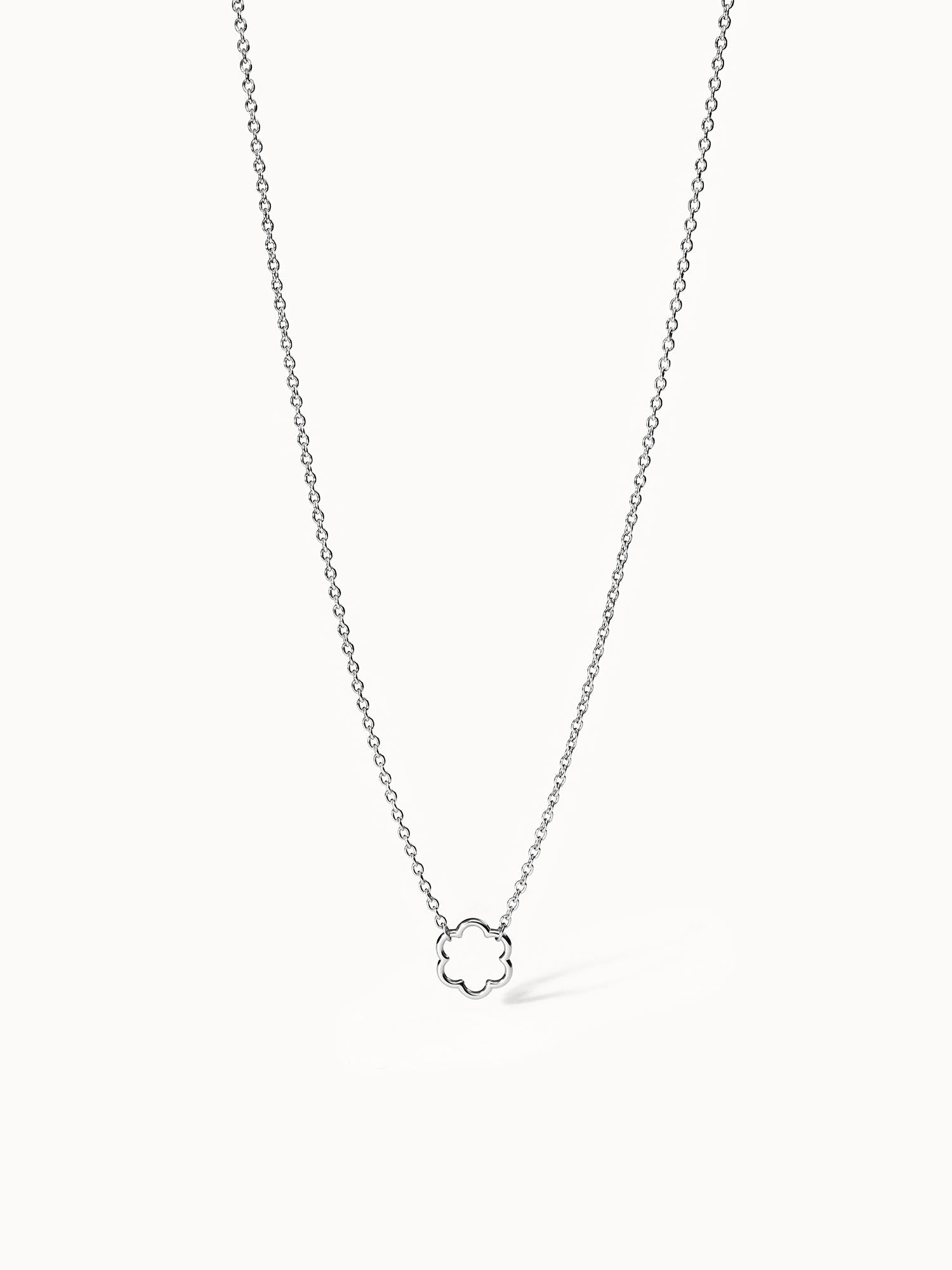 Collier Bloom