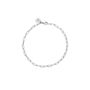 Waina Armband aus nickelfreiem, silbernem Edelstahl mit zarter Gliederkette, PURLEI-Design, elegant und zeitlos.