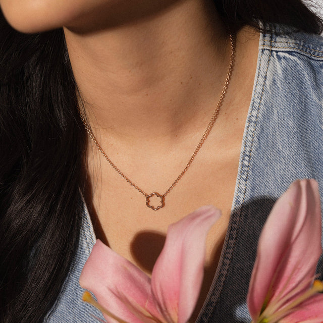 Collier Bloom
