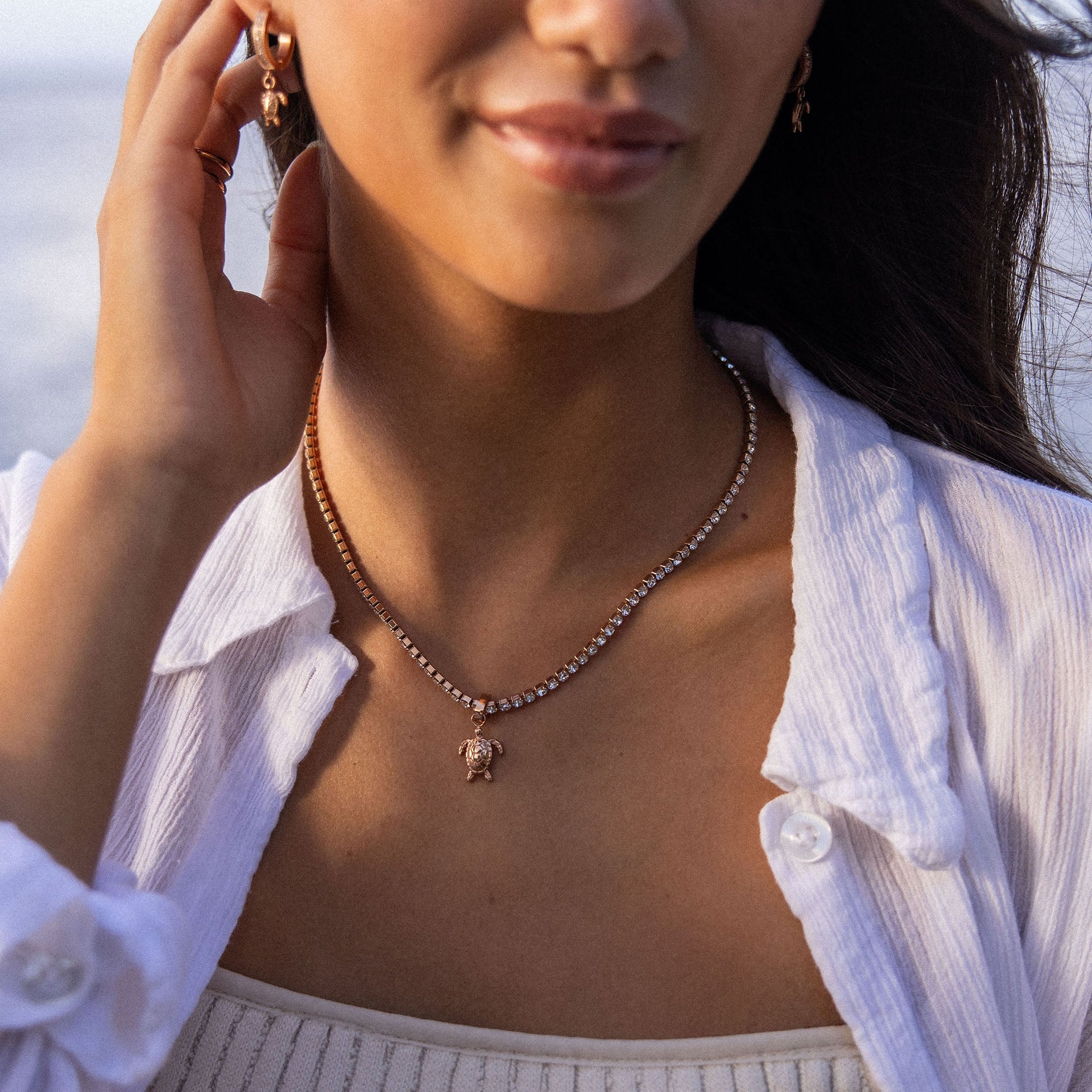 Collier Honu White