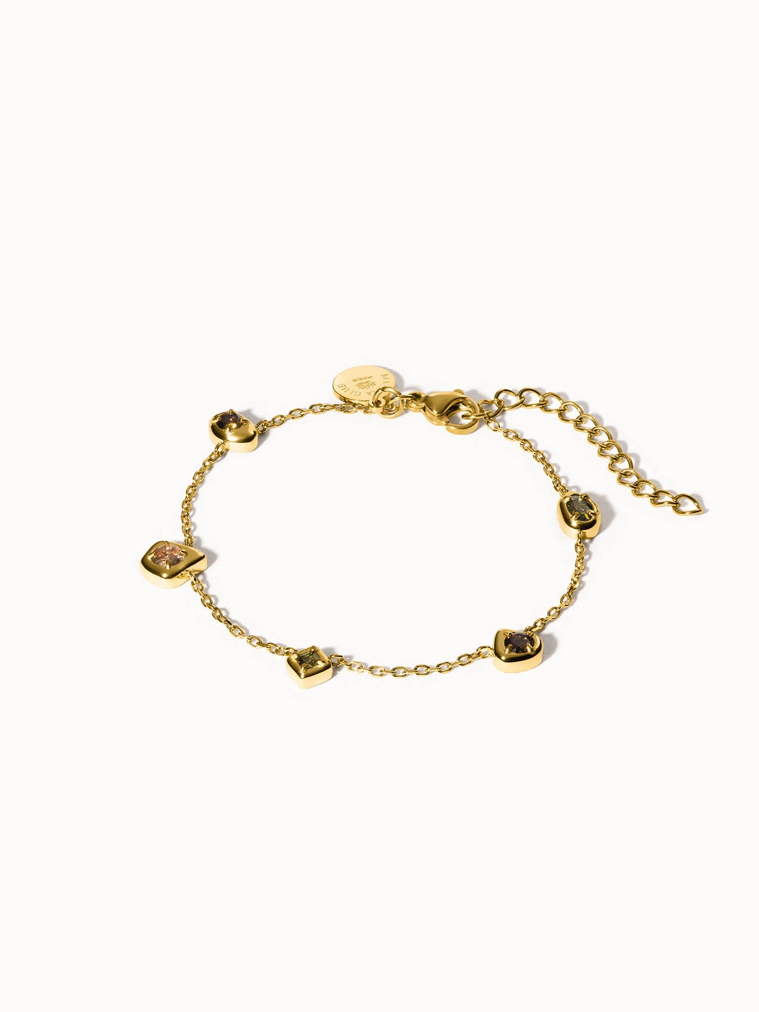 Sentir le bracelet d'or