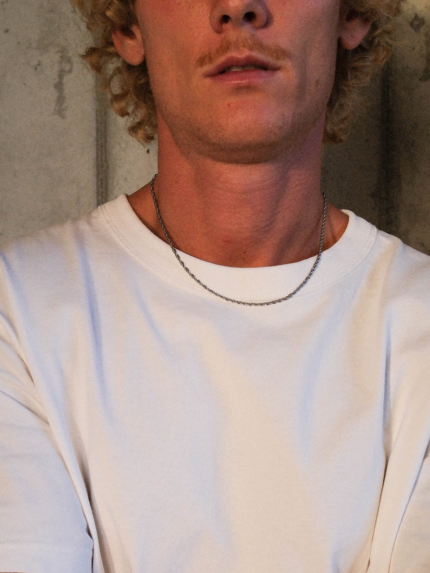 Chaîne en corde fine