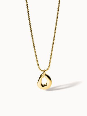 {"color":"Gold", "type":"lead_image"}