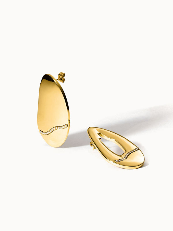 {"color":"Gold", "type":"lead_image"}