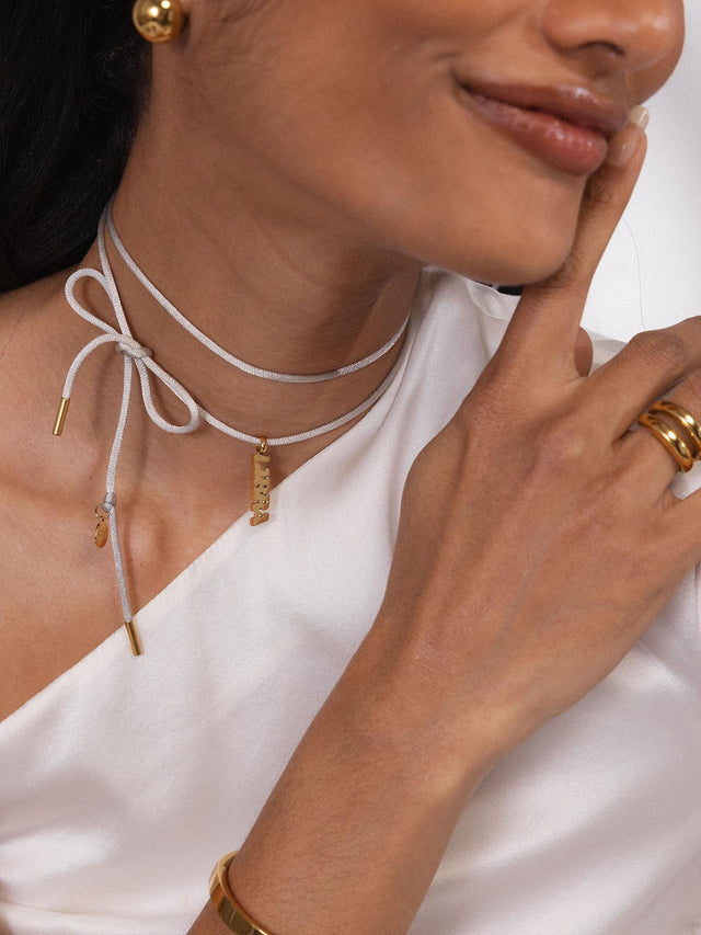 Collier Gray Satin