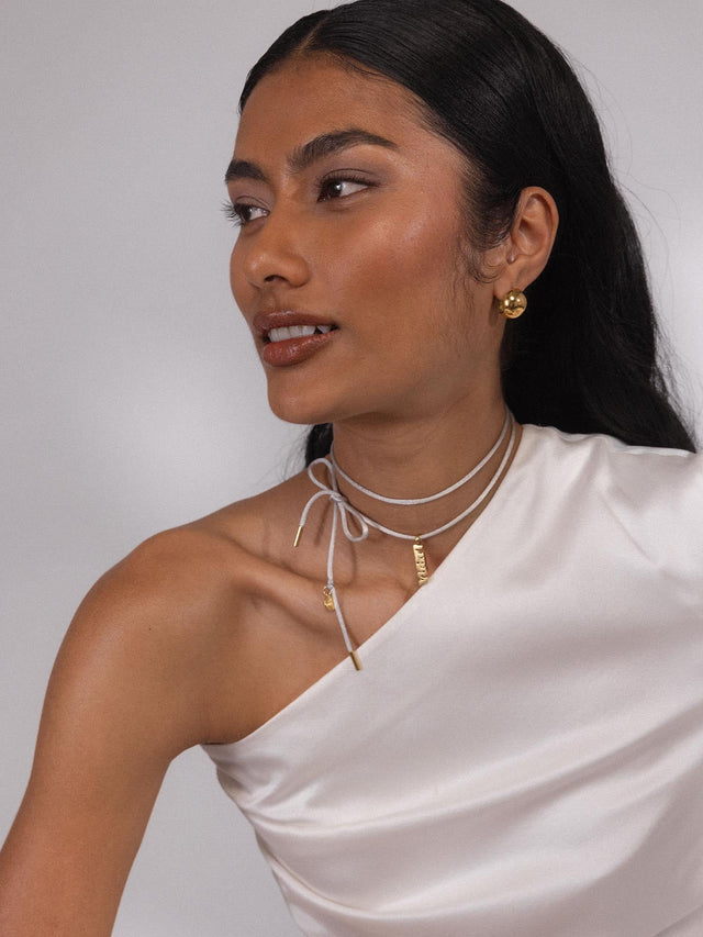 Collier Gray Satin