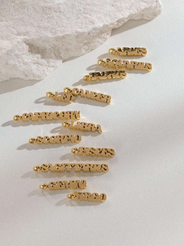 Charm Lettre Aries