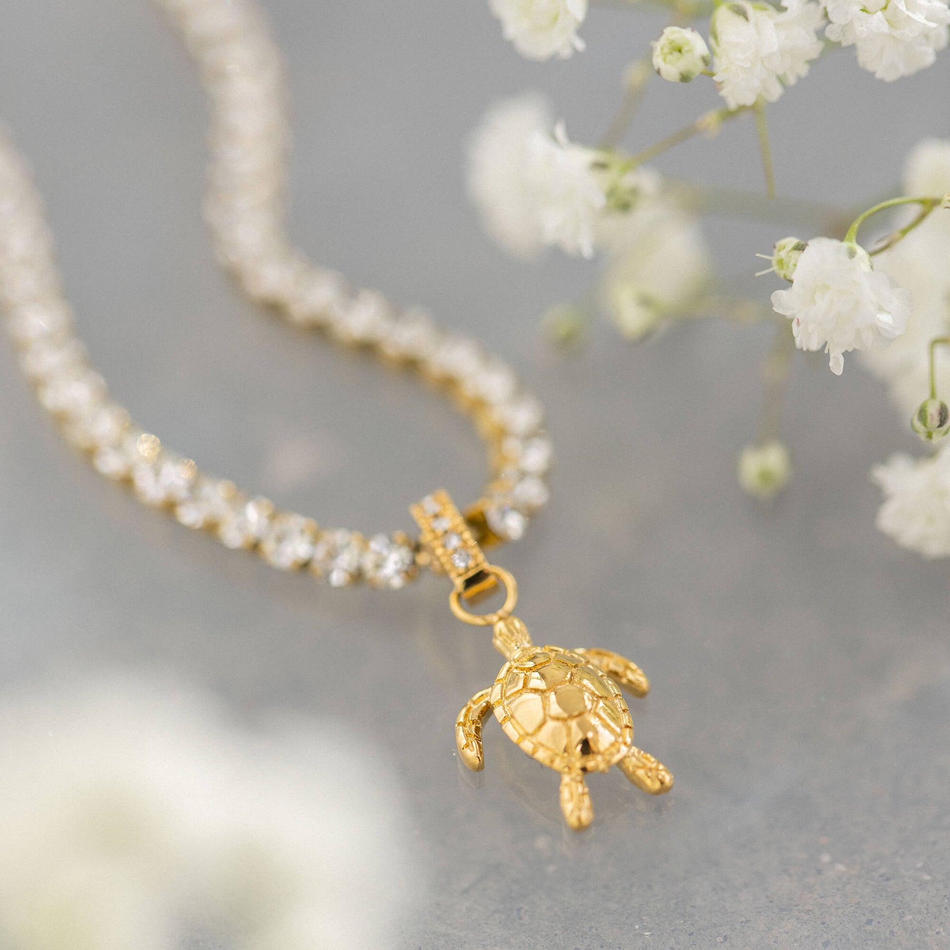 Collier Honu White