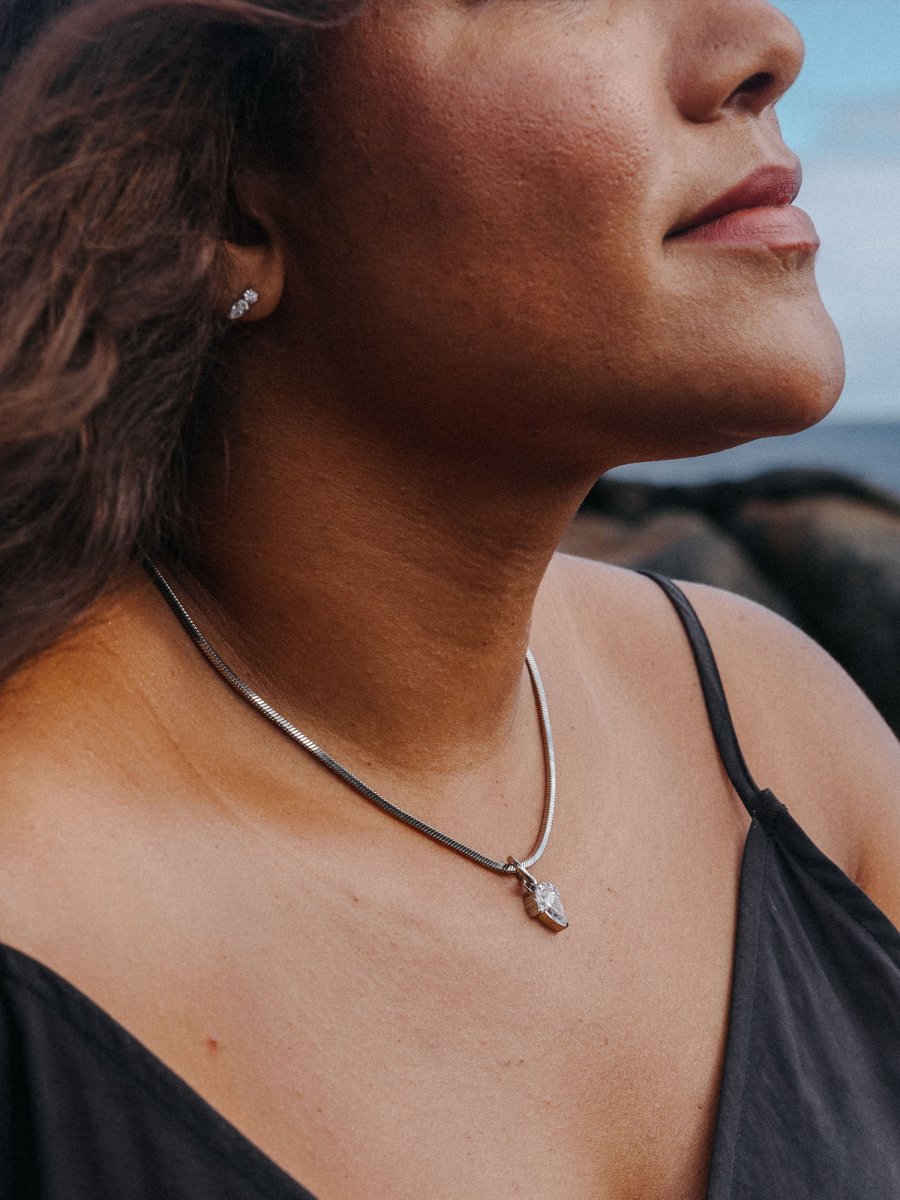 Flare Necklace - INT PURELEI