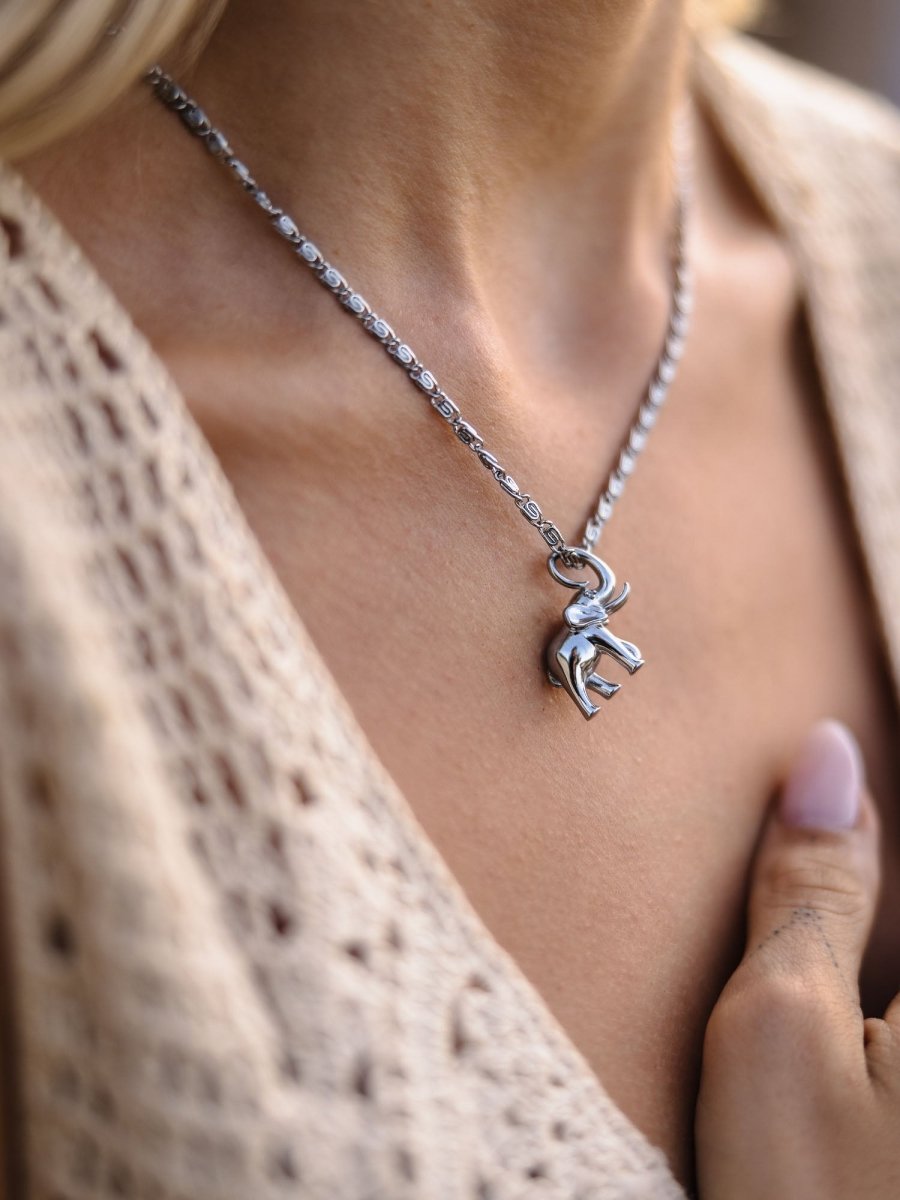 Flowing Strength Charm - INT PURELEI