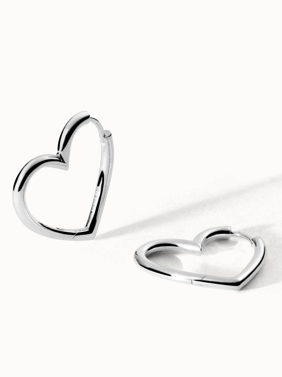 files/hearts-earring-24351-hearts-earrings-silver-651018.jpg
